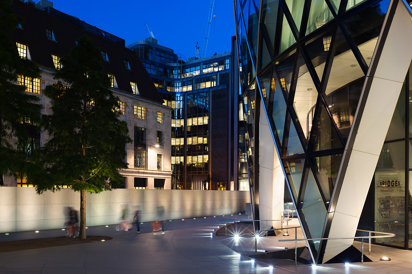 Swiss Re Plaza, City of London, We-ef Lighting